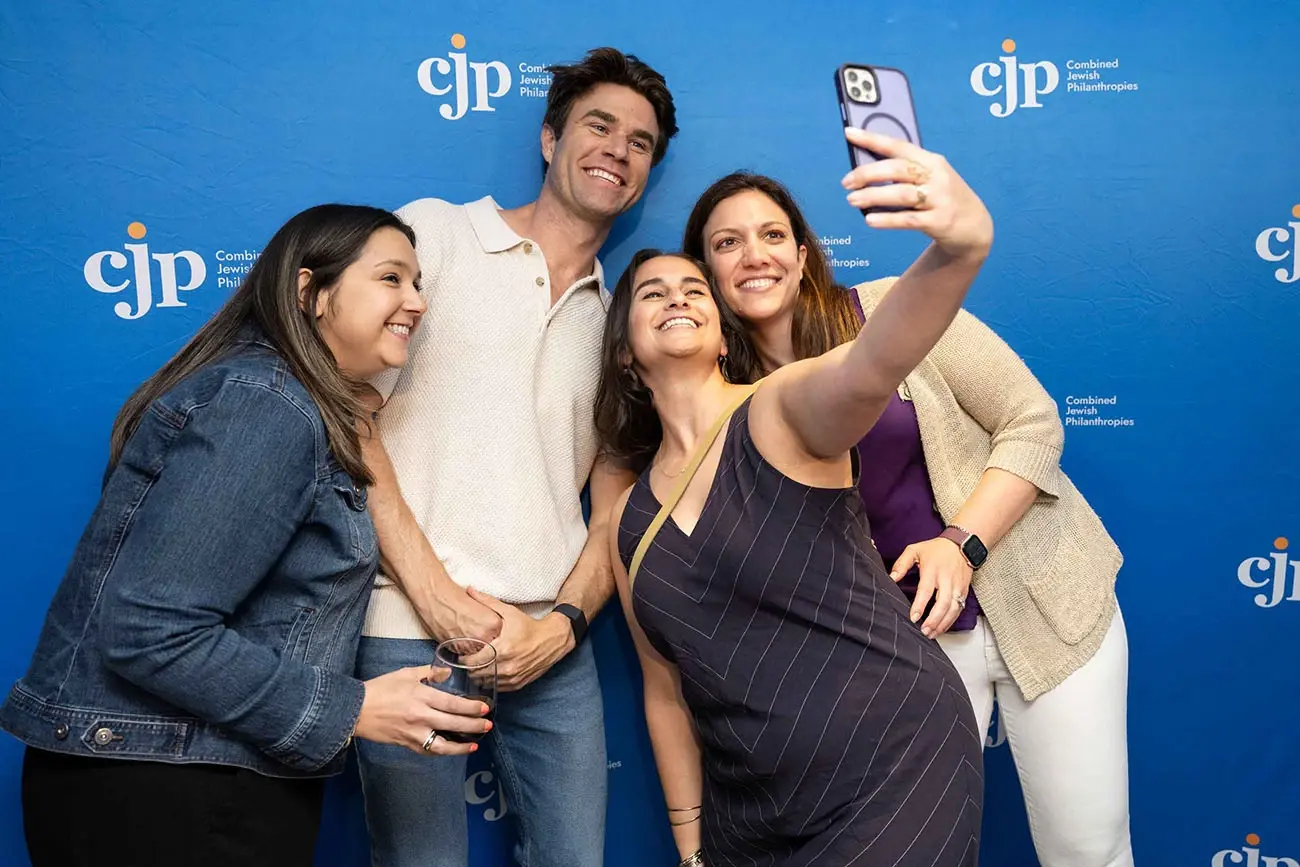 1-in-3said-they-were-not-aware-“at-all”-of-Jewish-events,-copy