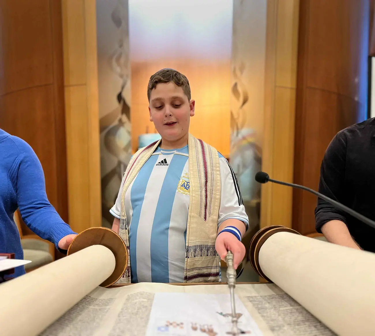 Jewish-life-thrives,-barriers-persist